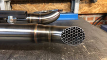Bild in Galerie-Viewer laden, BMW R18 Exhaust Two Smoking Barrels - MAD Exhausts